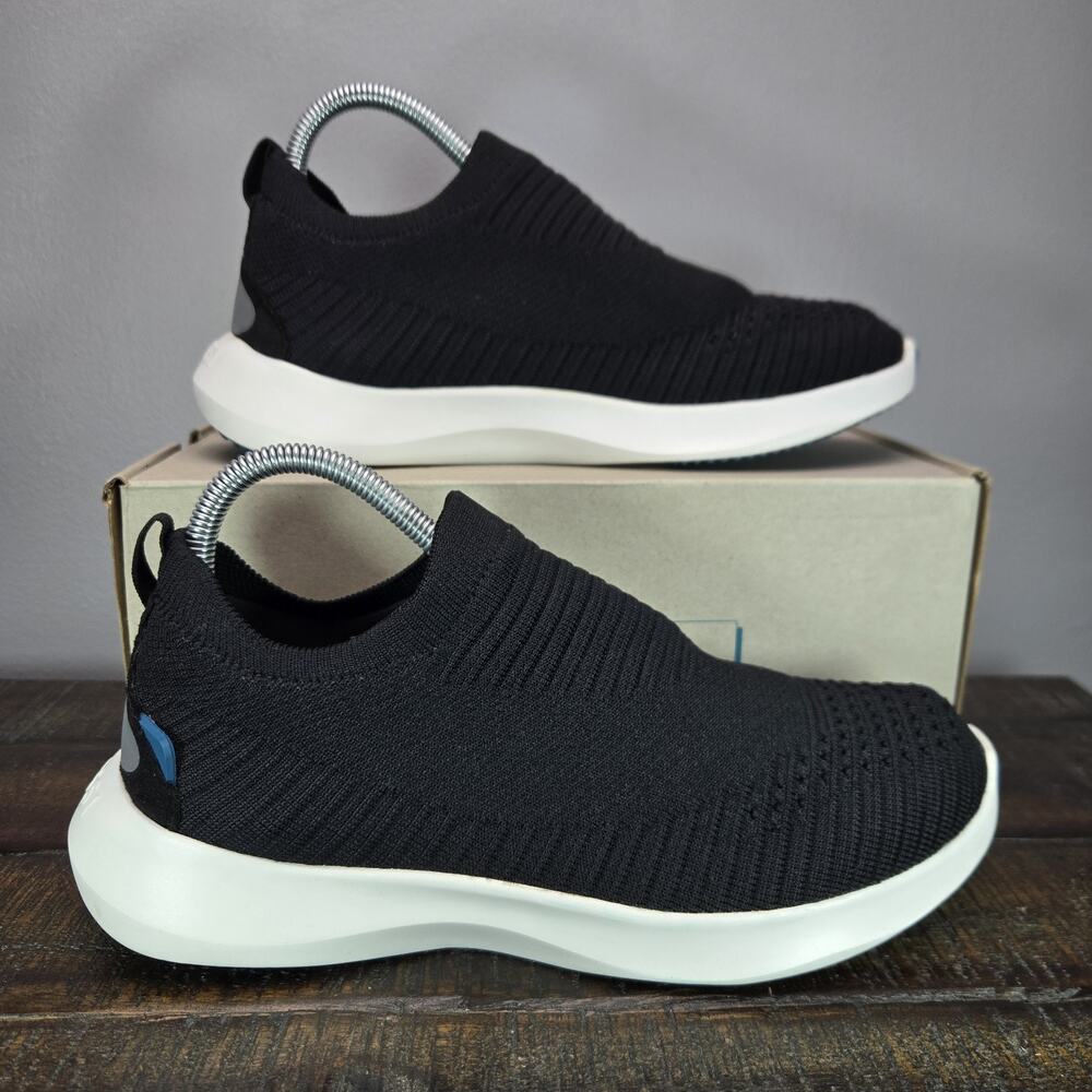 Vessi Everyday Move Slip On Mens Size 7 Waterproof Shoes Sneakers Black White